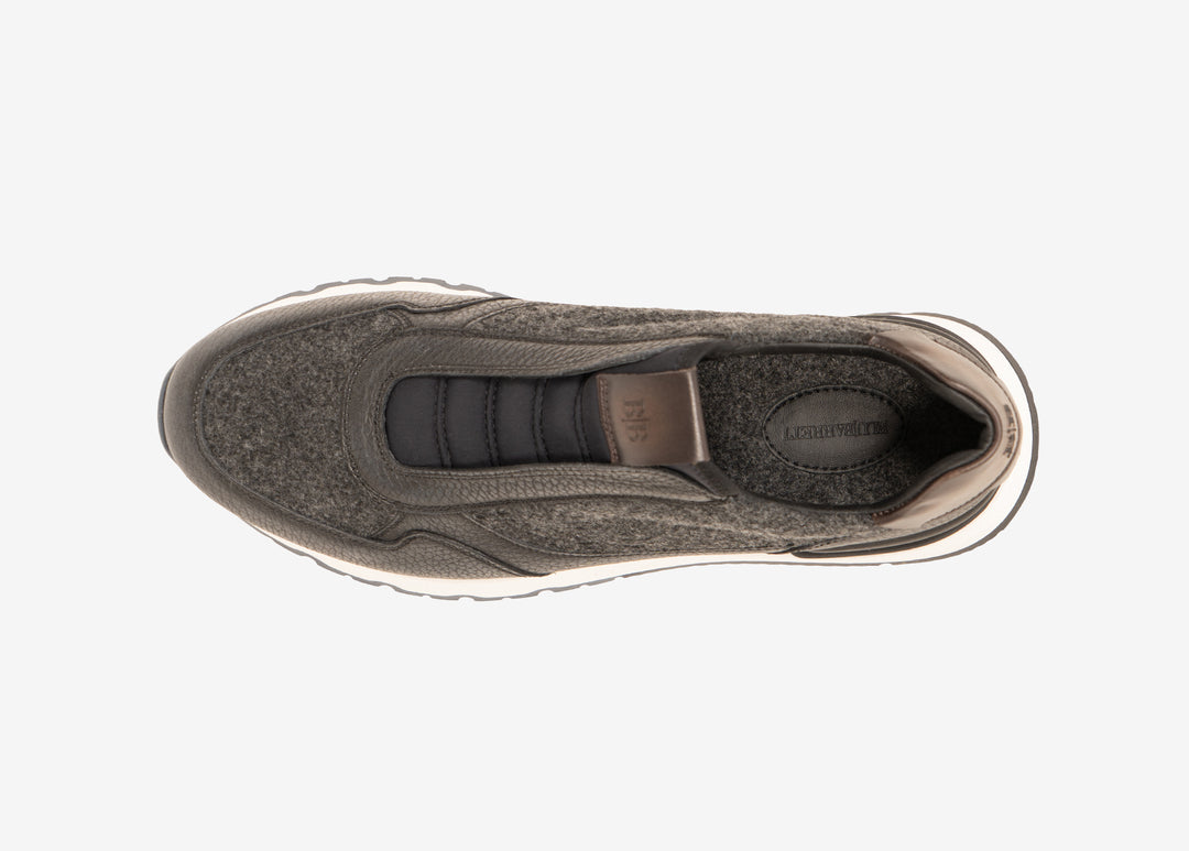 Running sneaker nera senza lacci