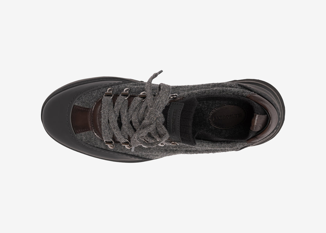 Sneaker in vitello gommato, lana e cervo