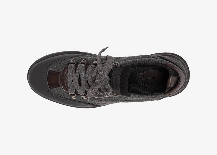 Sneaker in vitello gommato, lana e cervo