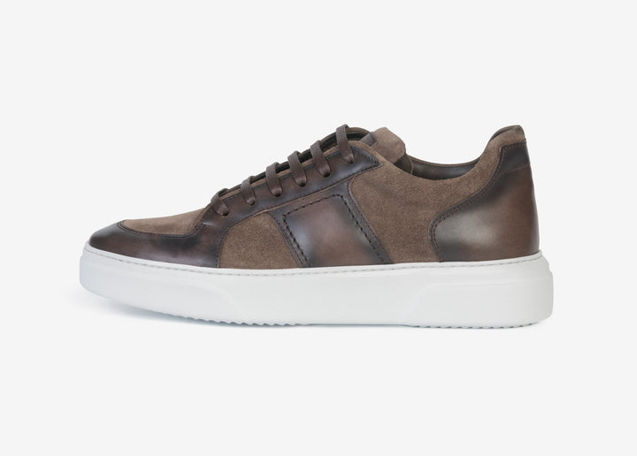 Bi-material sneaker in brown