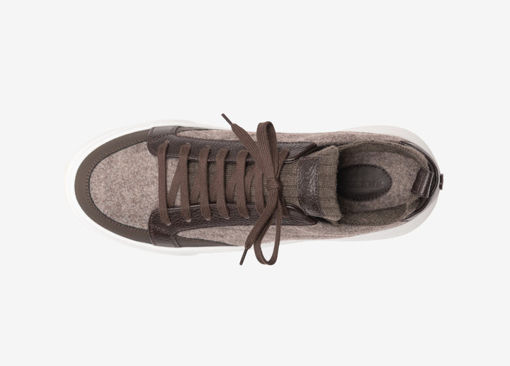 Sneaker con calza elastica marrone