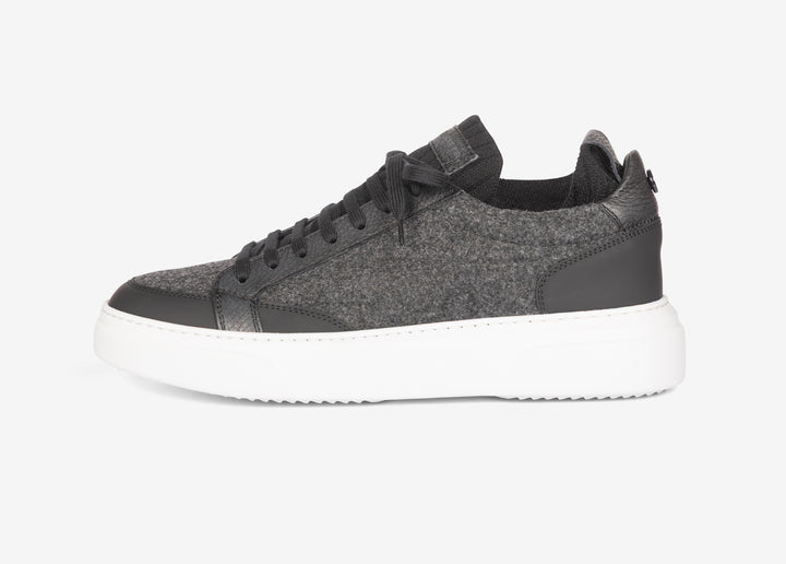 Sneaker con calza elastica nero