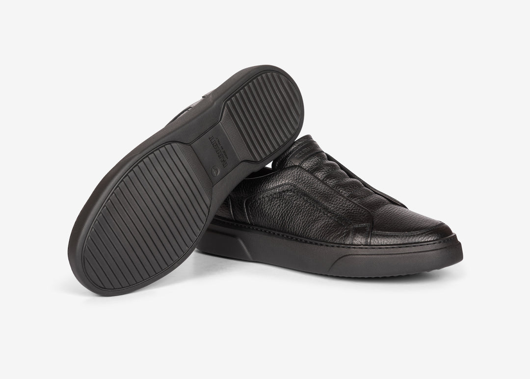 Sneaker in vitello martellato nero