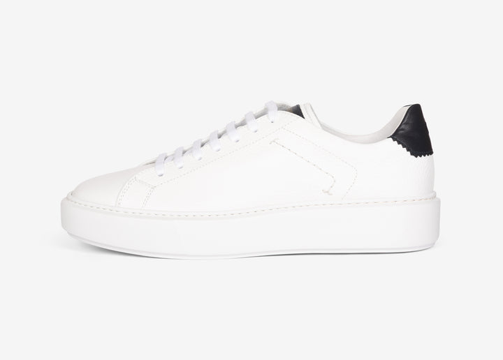 Sneaker in vitello martellato bianco