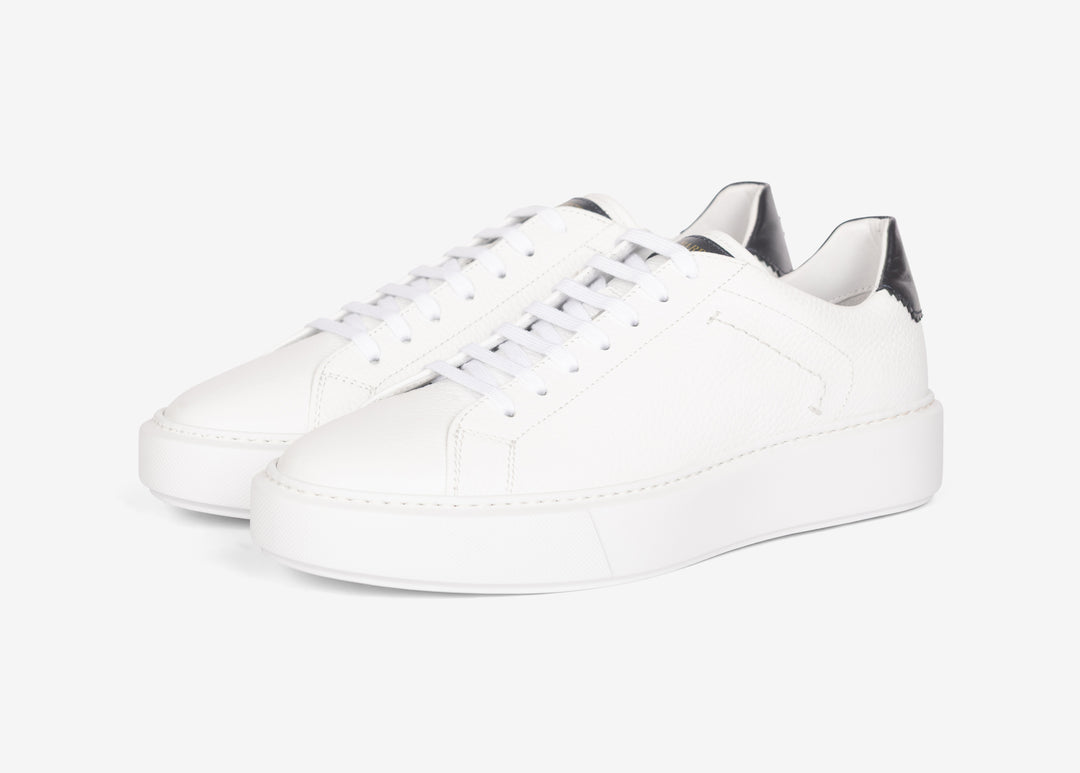 Sneaker in vitello martellato bianco