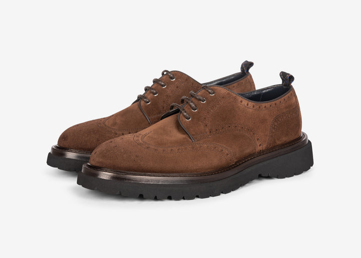 Brogue Derby in soft suede