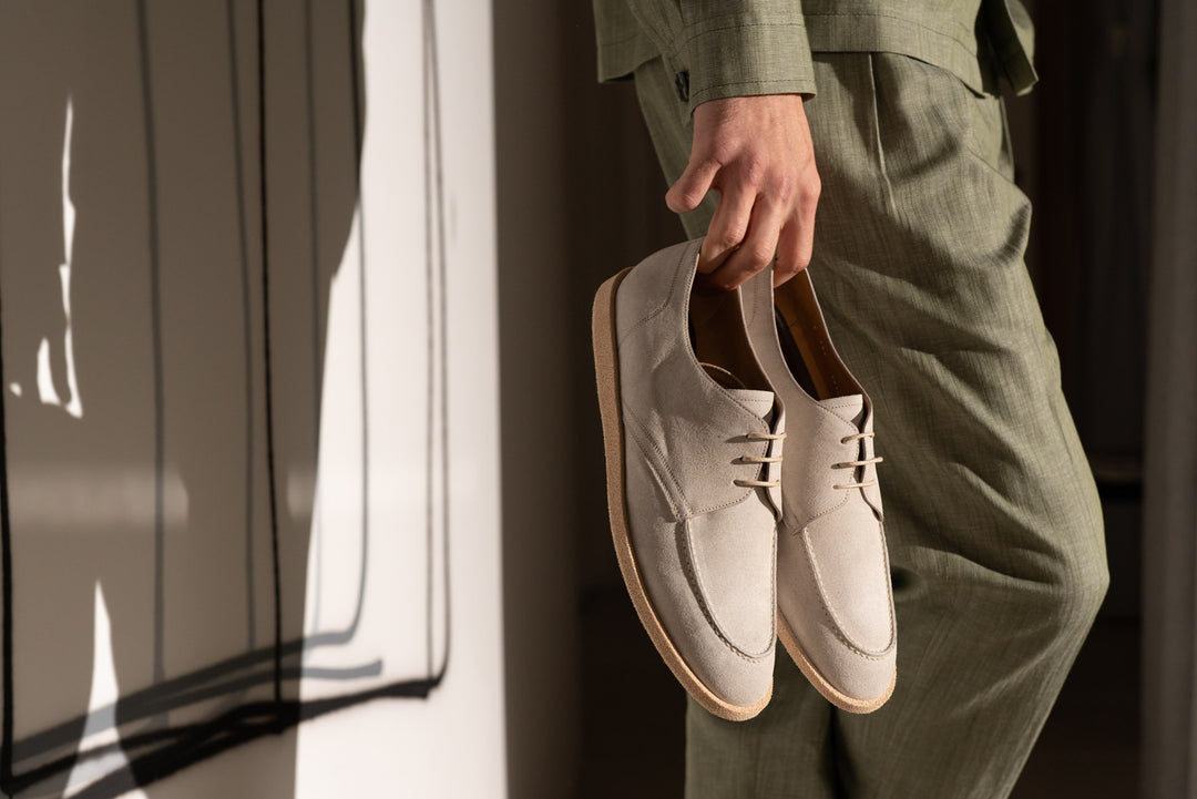Derby in suede sabbia chiaro