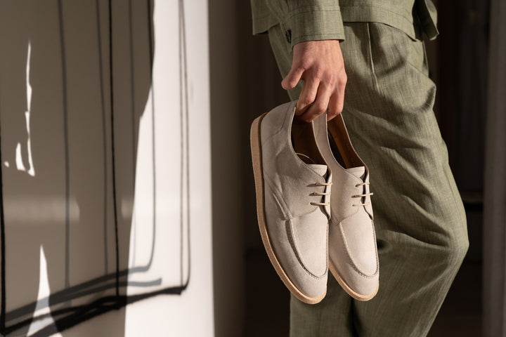 Derby in suede sabbia chiaro