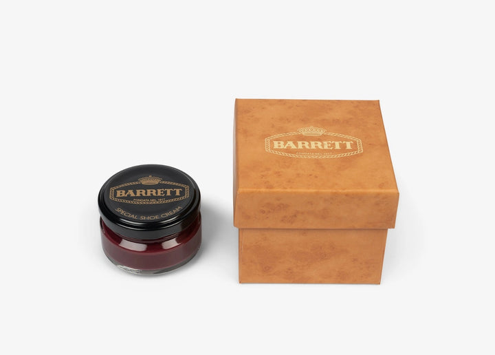 Burgundy polishing and coloring cream