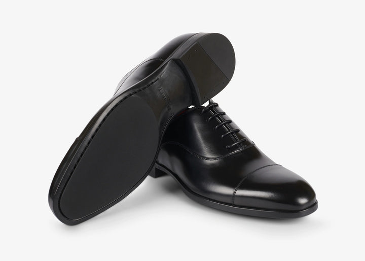 Classic Oxford with cap-toe
