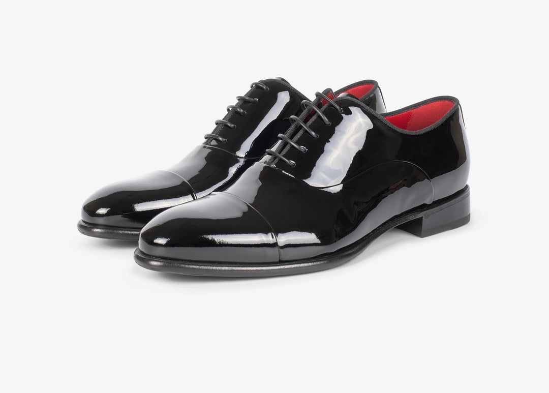 Richelieu en cuir brossé noir
